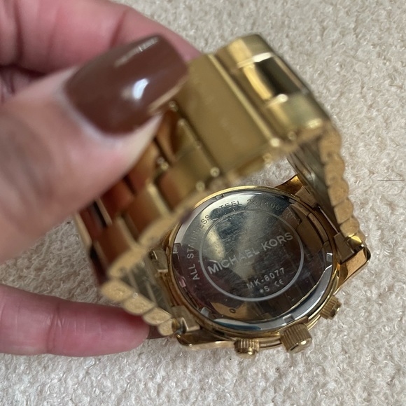 Michael Kors Watch - Picture 4 of 4